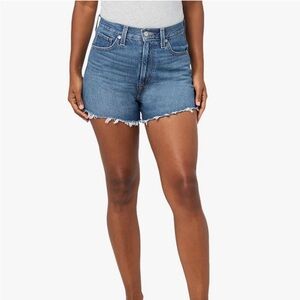 NWT//Levi's Women's High Waisted Mom Shorts